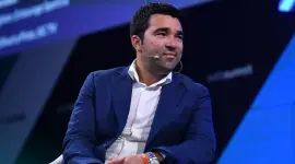 برشلونة يعلن تعيين ديكو مديراً رياضياً