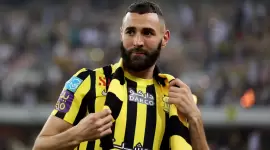 تفاصيل وتطورات أزمة مدرب الاتحاد السعودي وبنزيمة