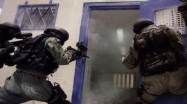 وحدات القمع تقتحم أحد سجون احتجاز الأسرى- أرشيف