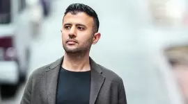 الفنان حمزة نمرة