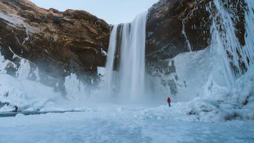 adventure-arctic-cliff-953182